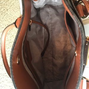 Michael Kors purse, like new